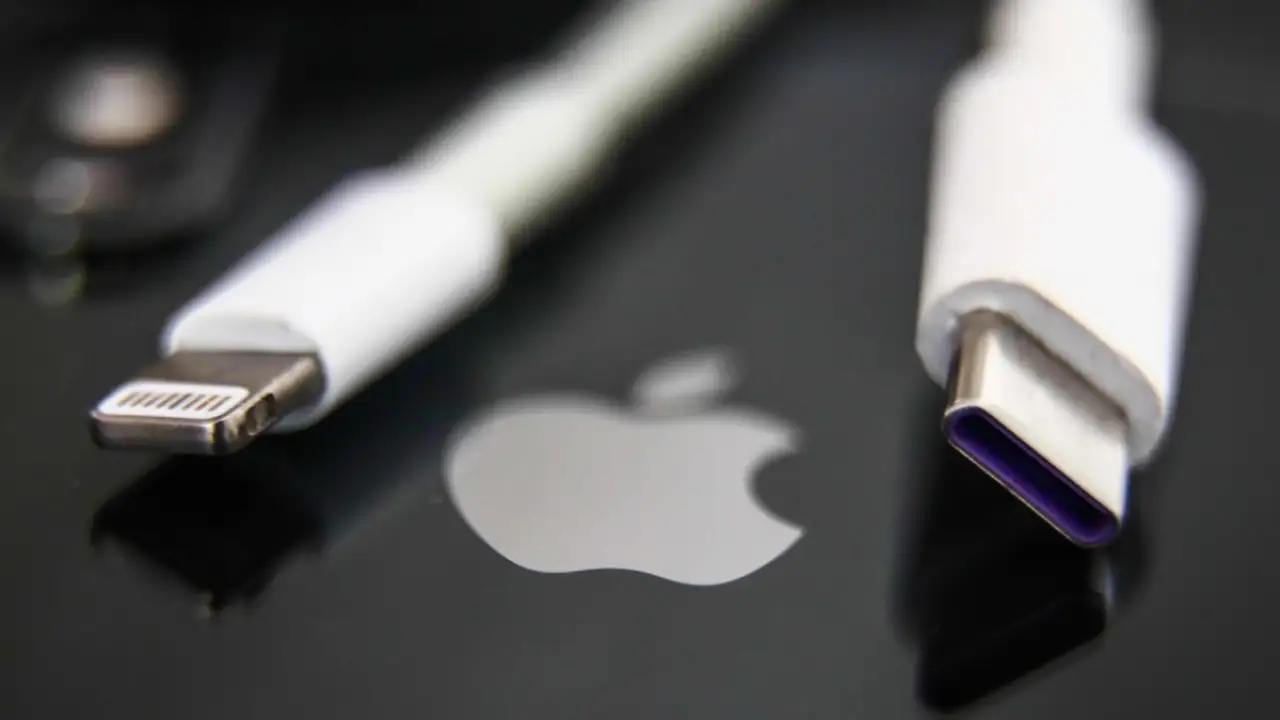 Apple Resmi Pensiunkan Port Lightning: Kenapa USB-C Jadi Pilihan? - Image