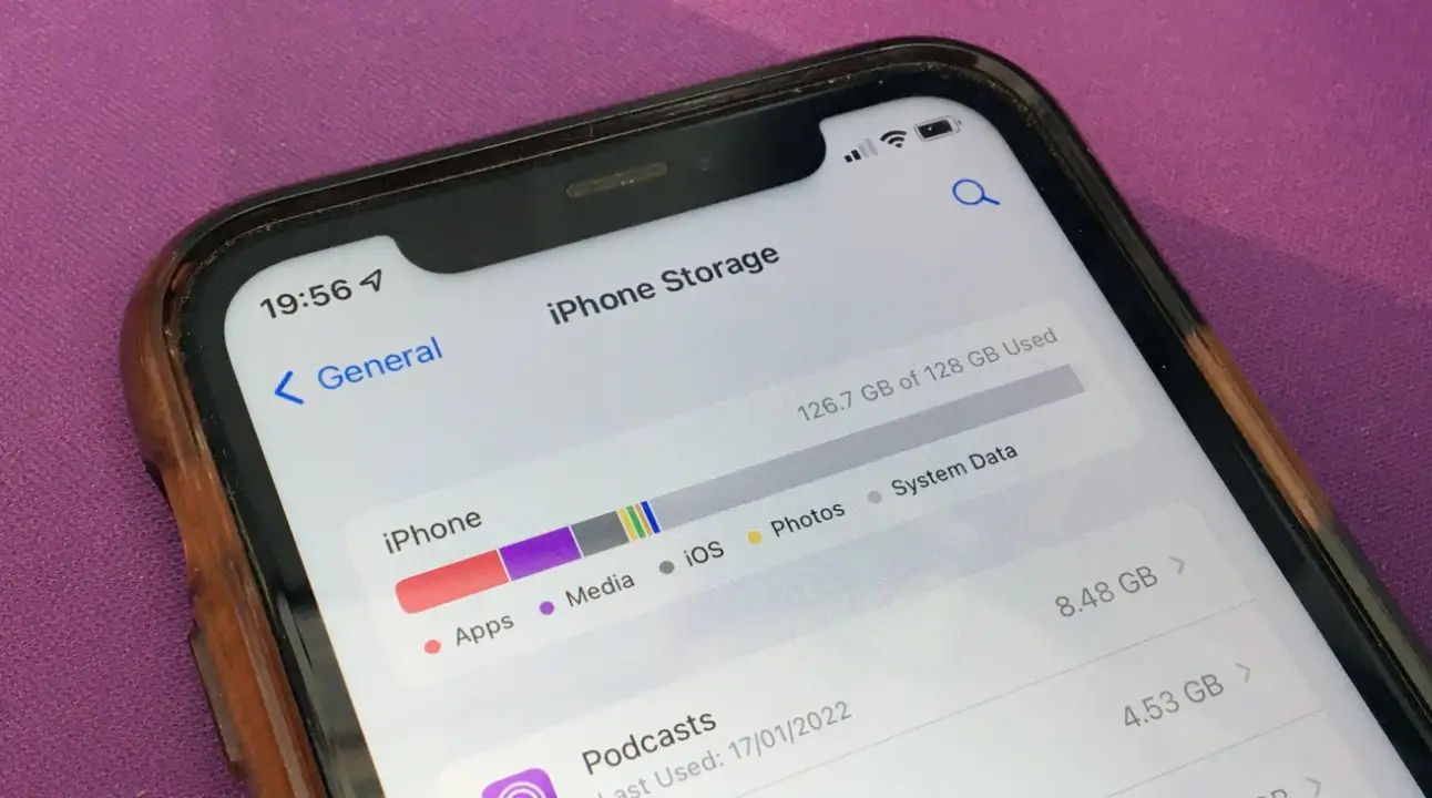 Bye-bye Storage Full! Trik Keren Agar iPhone Kamu Tetap Lega! - Image